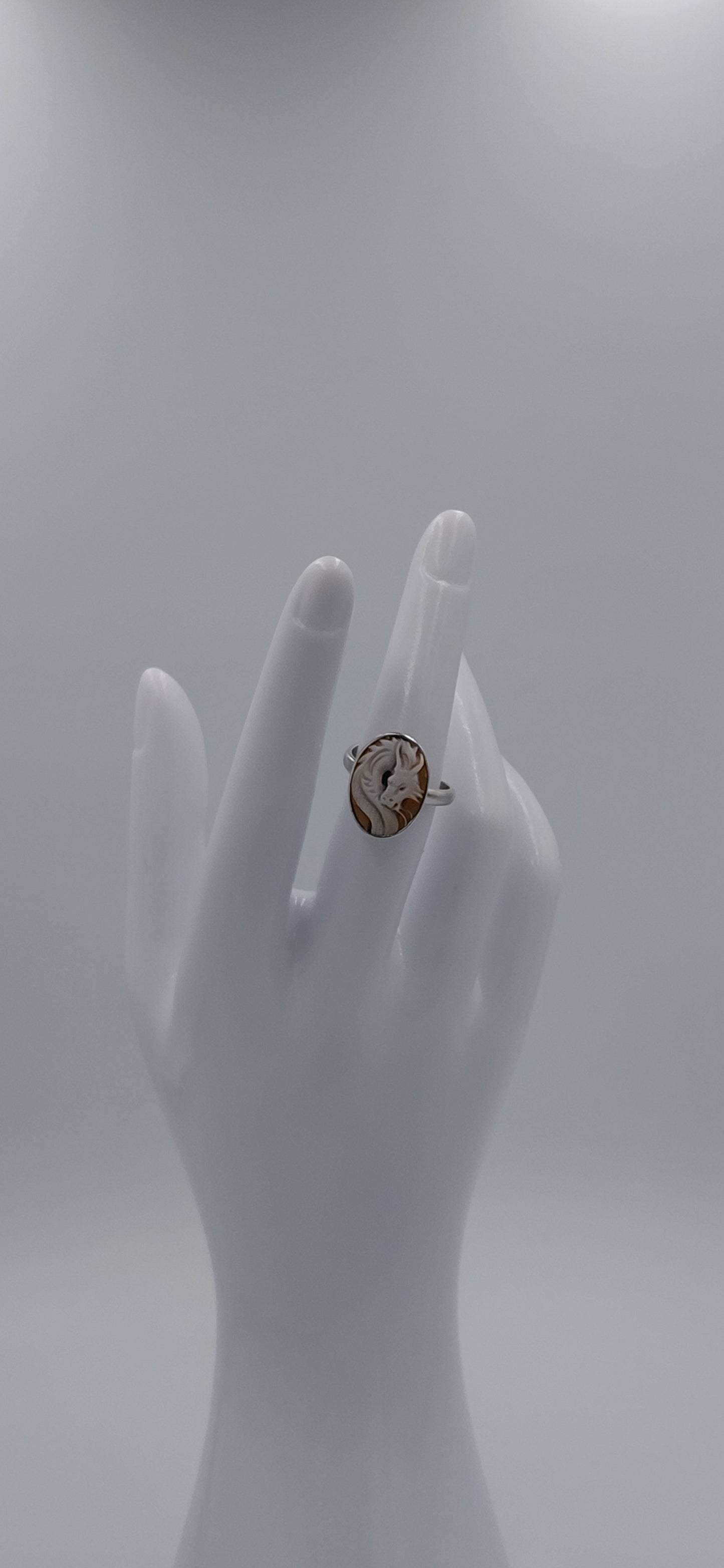 ANELLO CON CAMMEO" DRAGO " IN ARGENTO 925