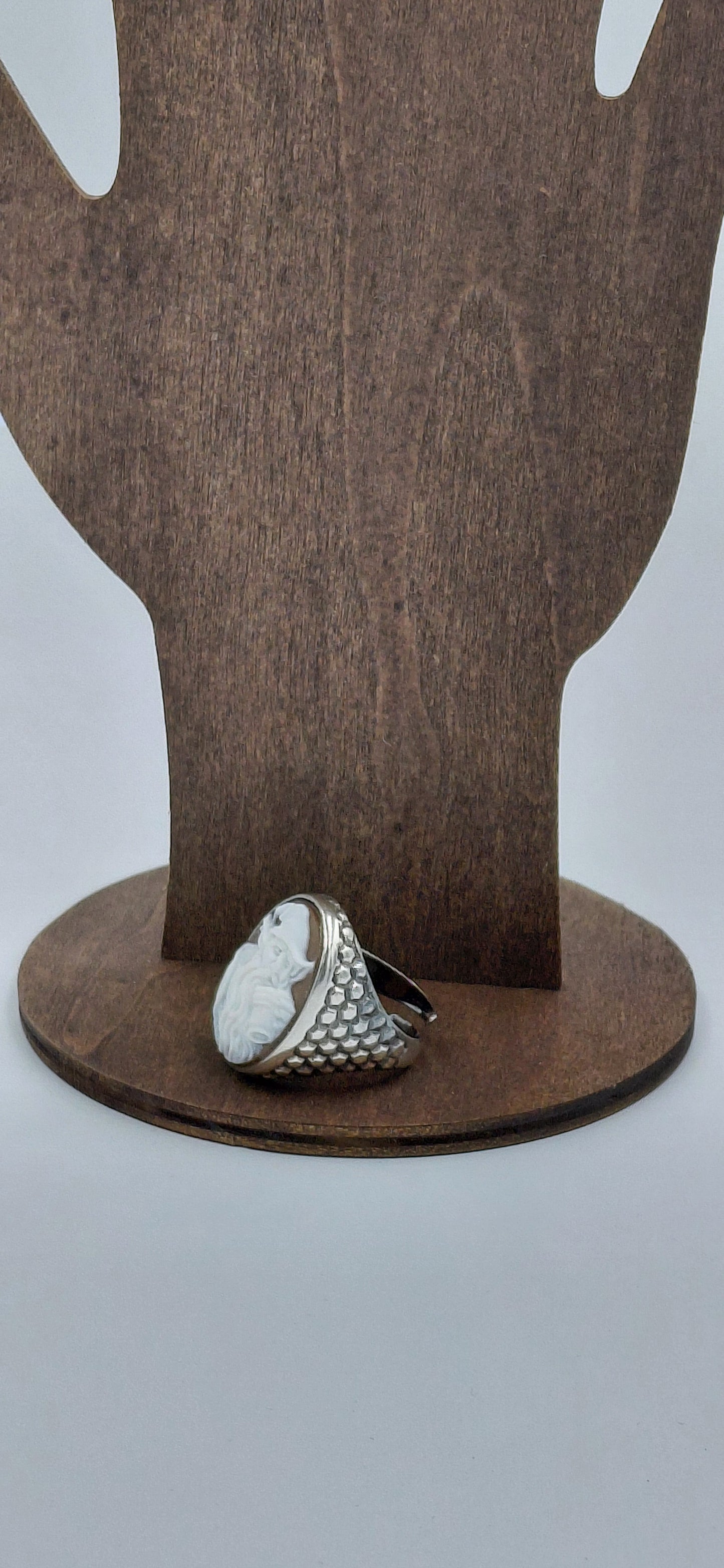 ANELLO IN ARGENTO CON CAMMEO OVALE