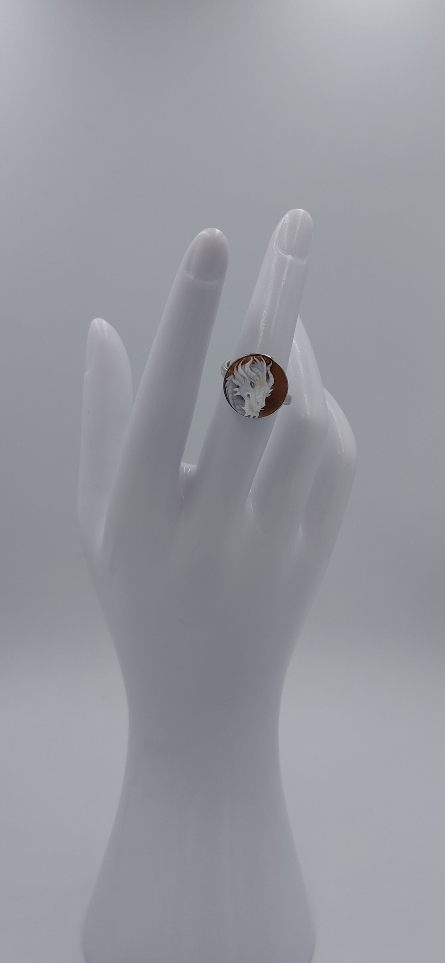 ANELLO CON CAMMEO"TESTA DRAGO " IN ARGENTO 925