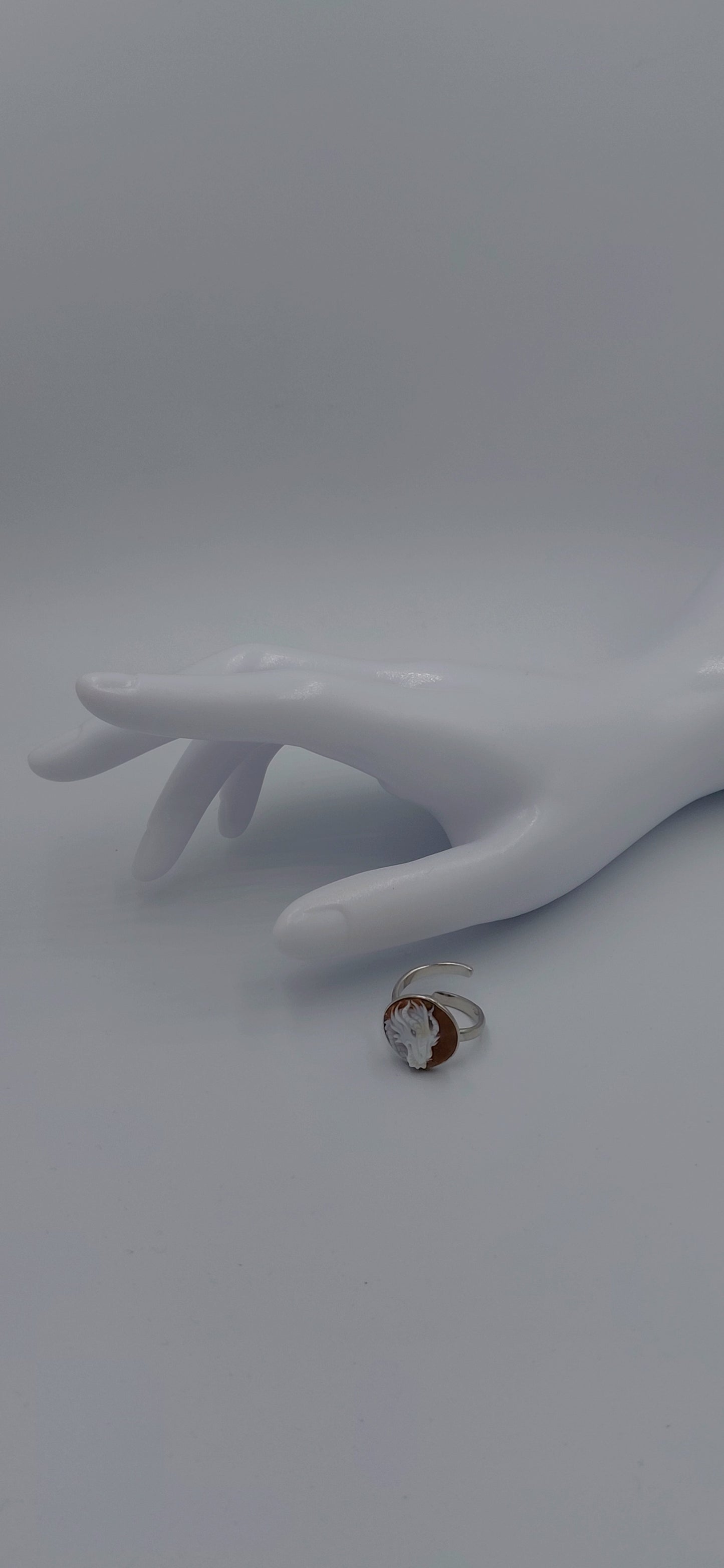 ANELLO CON CAMMEO"TESTA DRAGO " IN ARGENTO 925