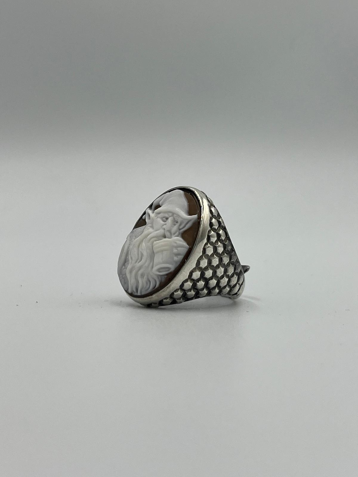 ANELLO IN ARGENTO CON CAMMEO OVALE