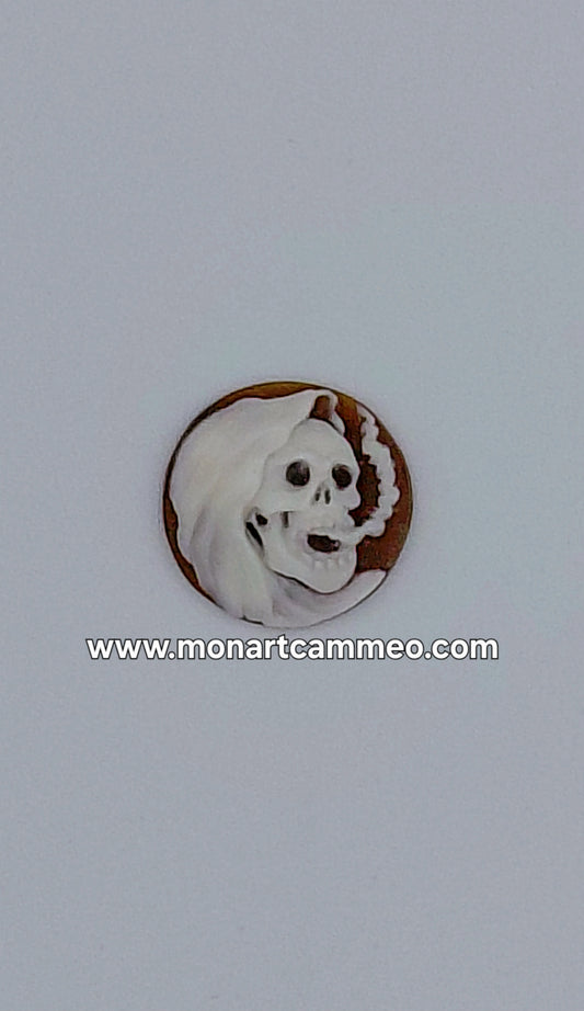 cammeo teschio con sigaretta conchiglia sardonica misura 17,6mm incastonato in metallo