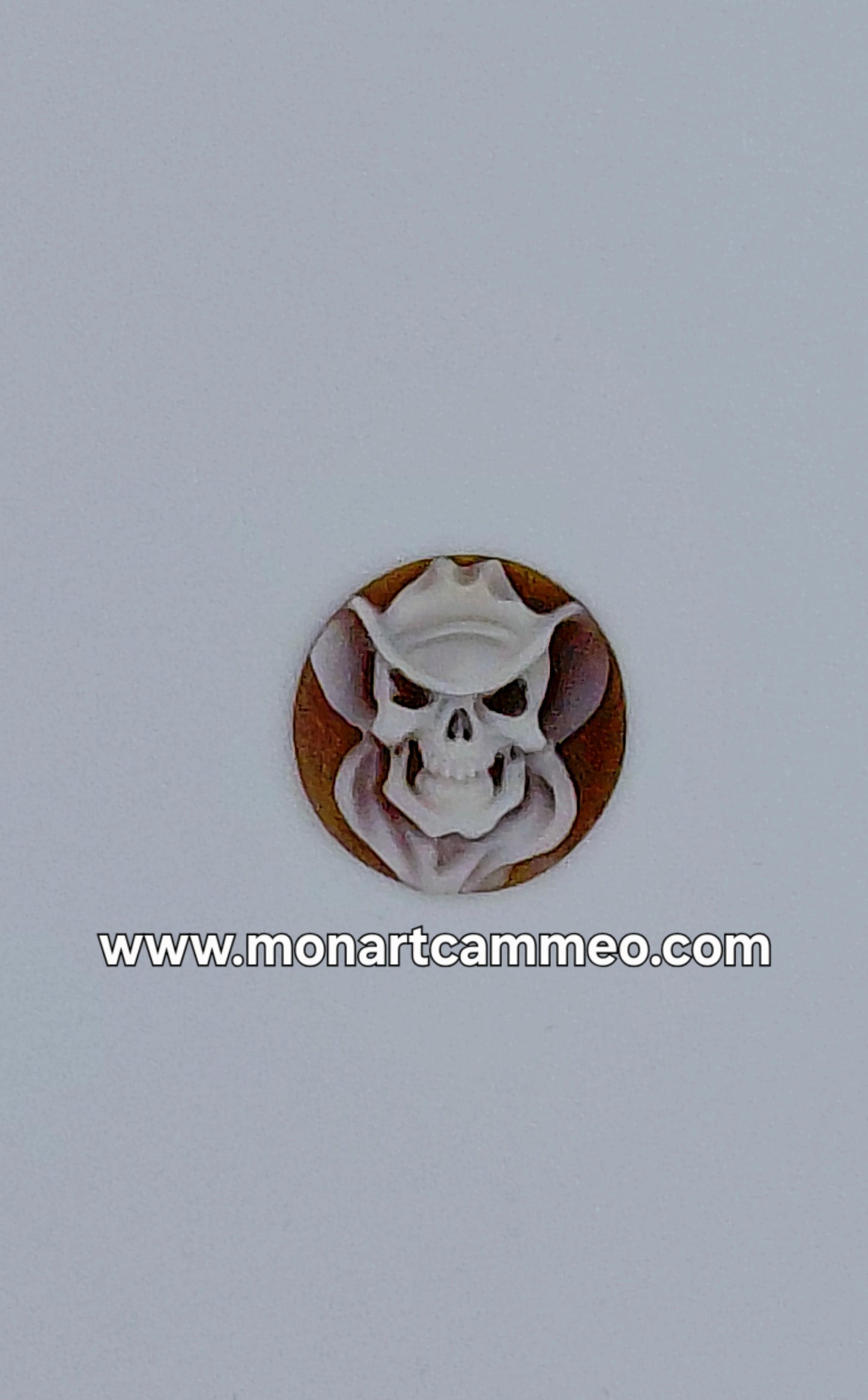 cammeo teschio cowboy con fular conchiglia sardonica misura 17,8 mm incastonata in metallo