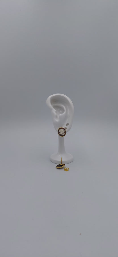 orecchini " fiori "cammeo sardonico 12 mm ovale