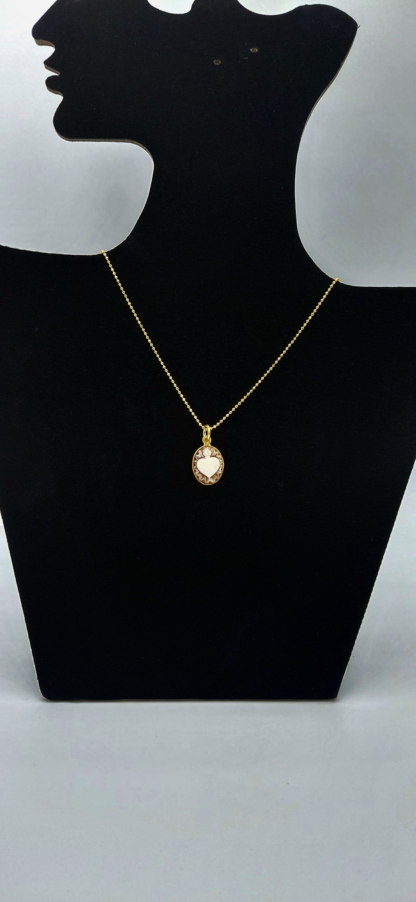 CIONDOLO CAMMEO "CUORE SACRO " 13 mm IN ARGENTO 925 DORATO