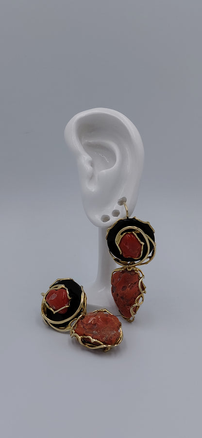 Orecchini radice corallo con pietra onice