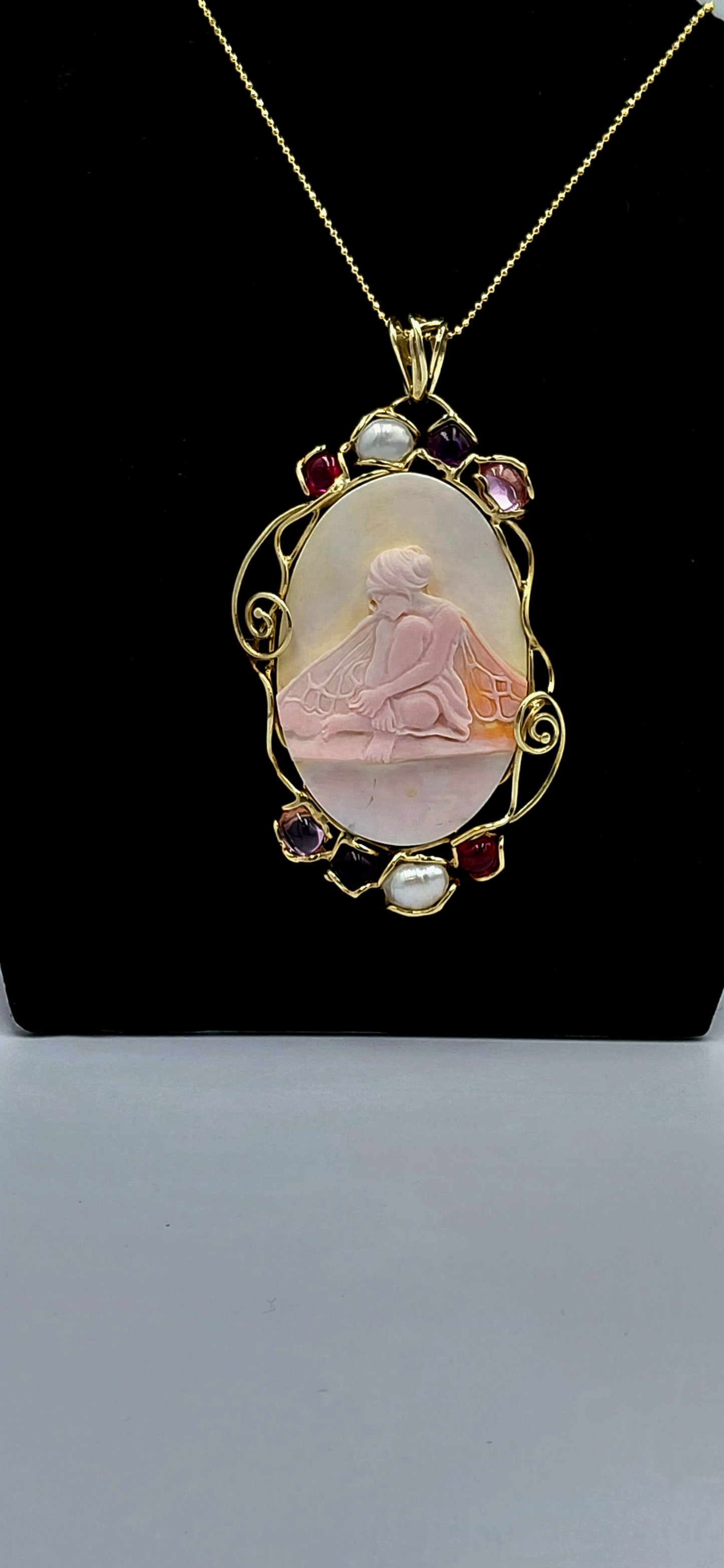 CIONDOLO CAMMEO "BUTTERFLY WOMAN"PERLE BAROCCO PIETRE IDROTERMALI IN ARGENTO925 DORATO