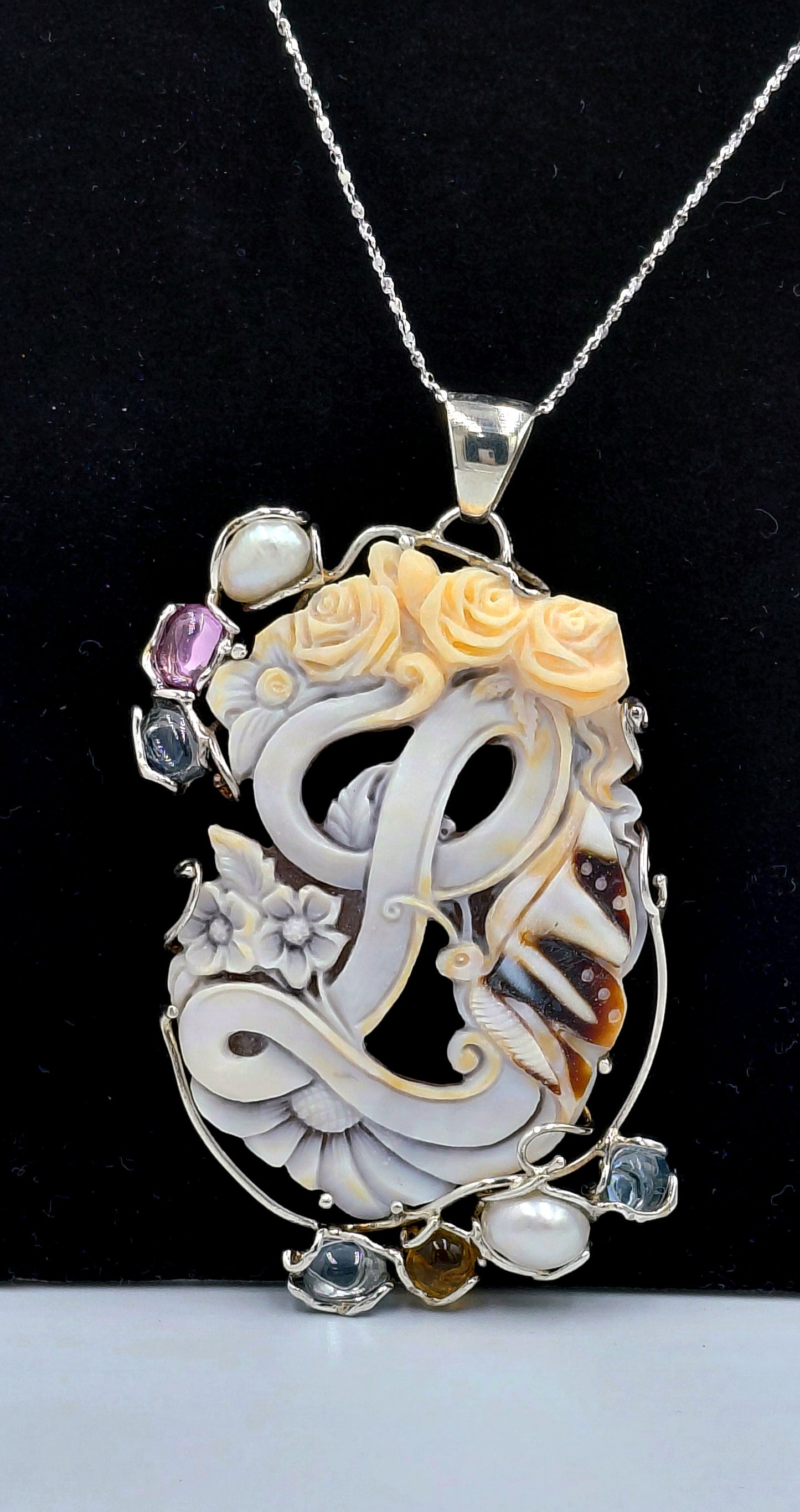 CIONDOLO Cammeo " lettera L" IN ARGENTO 925