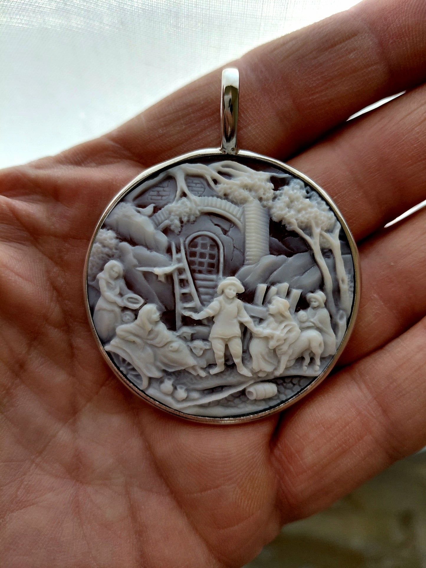 CIONDOLO CAMMEO " SCENA RURALE " IN ARGENTO 925
