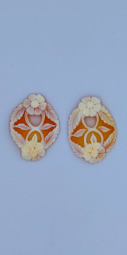 CAMMEO " ORECCHINI SIMBOLO TRAFORATI " COCHIGLIA CORNEOLA