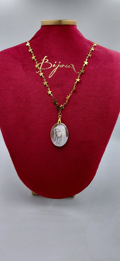 Cammeo "Madonnina "in conchiglia sardonica